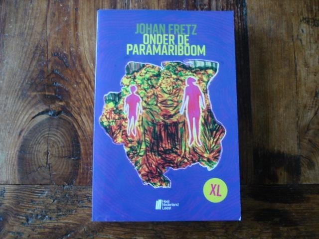 Boekenweek.(1380) onder de paramariboom, XL, grootletter, Ophalen of Verzenden, Zo goed als nieuw