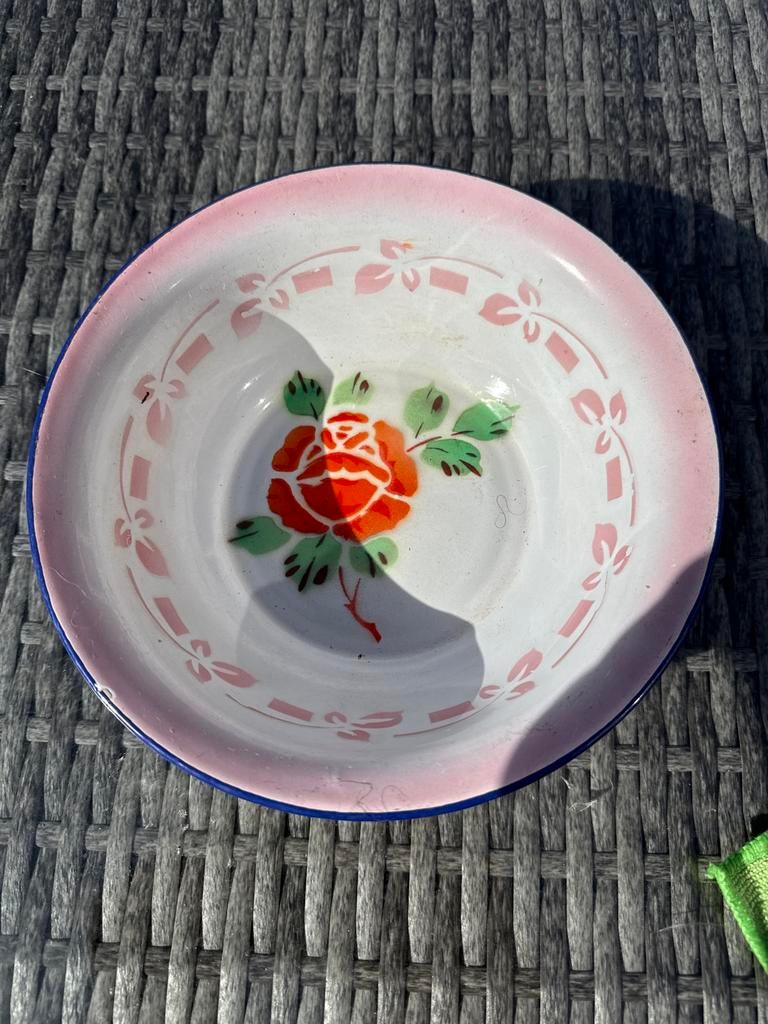 Emaille schaal met roos - 20 cm, Ophalen of Verzenden