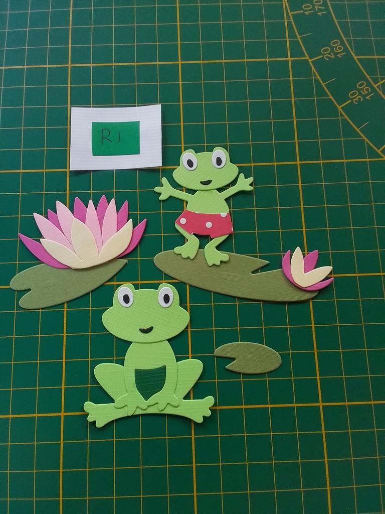 R1 Stansjes 2 licht groene kikkers met  roze lelie en blad, Ophalen of Verzenden, Nieuw, Overige typen