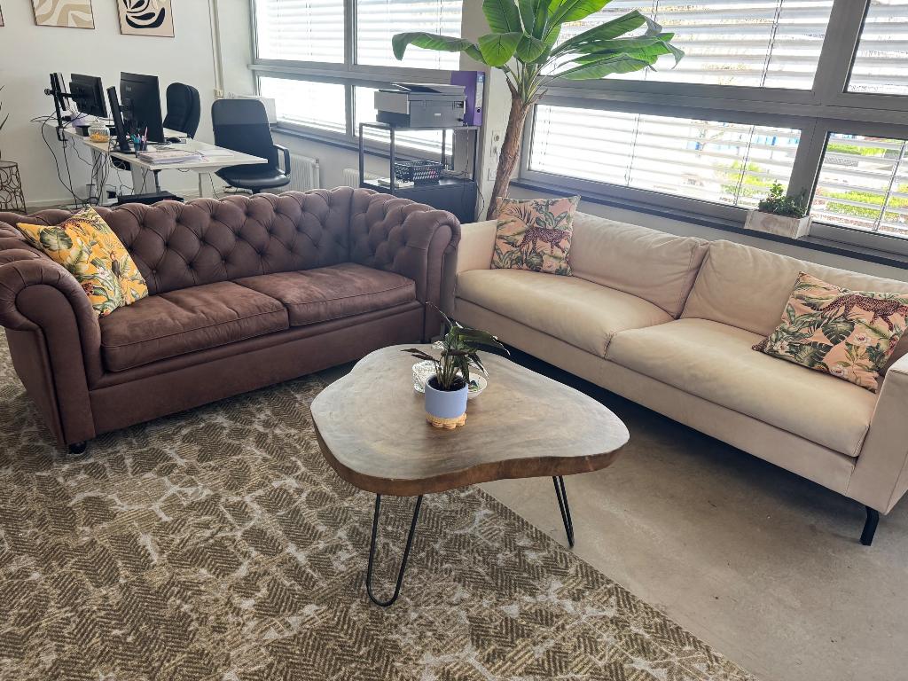 Bank, Ophalen, Zo goed als nieuw, Leer