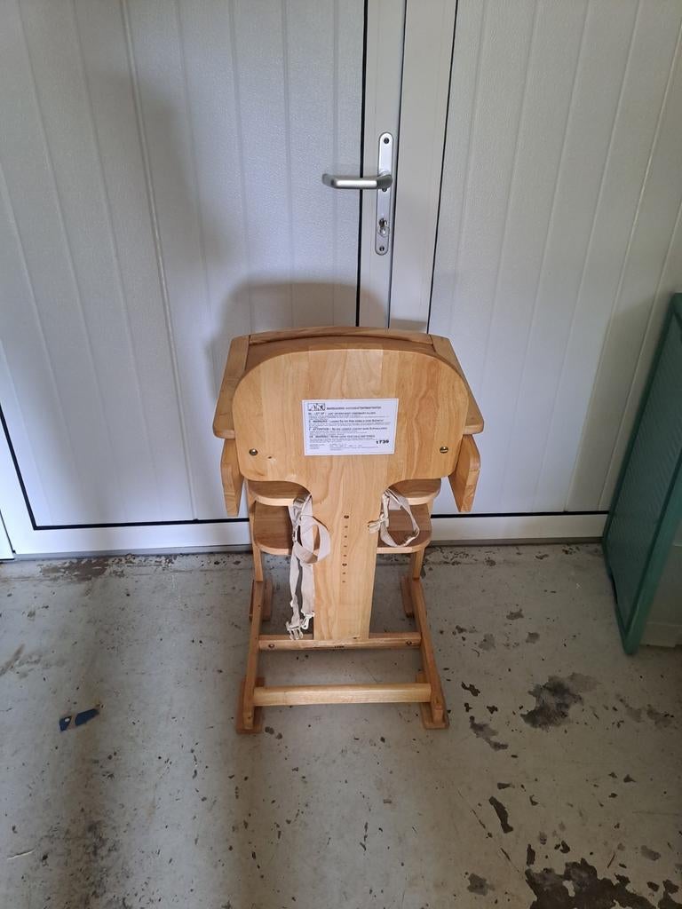 Houten kinder eetstoel, Ophalen