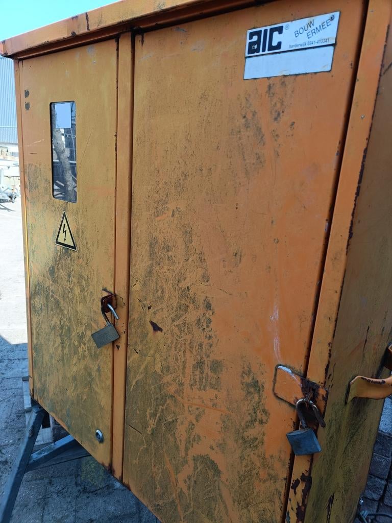 Bouwmeterkast, Ophalen