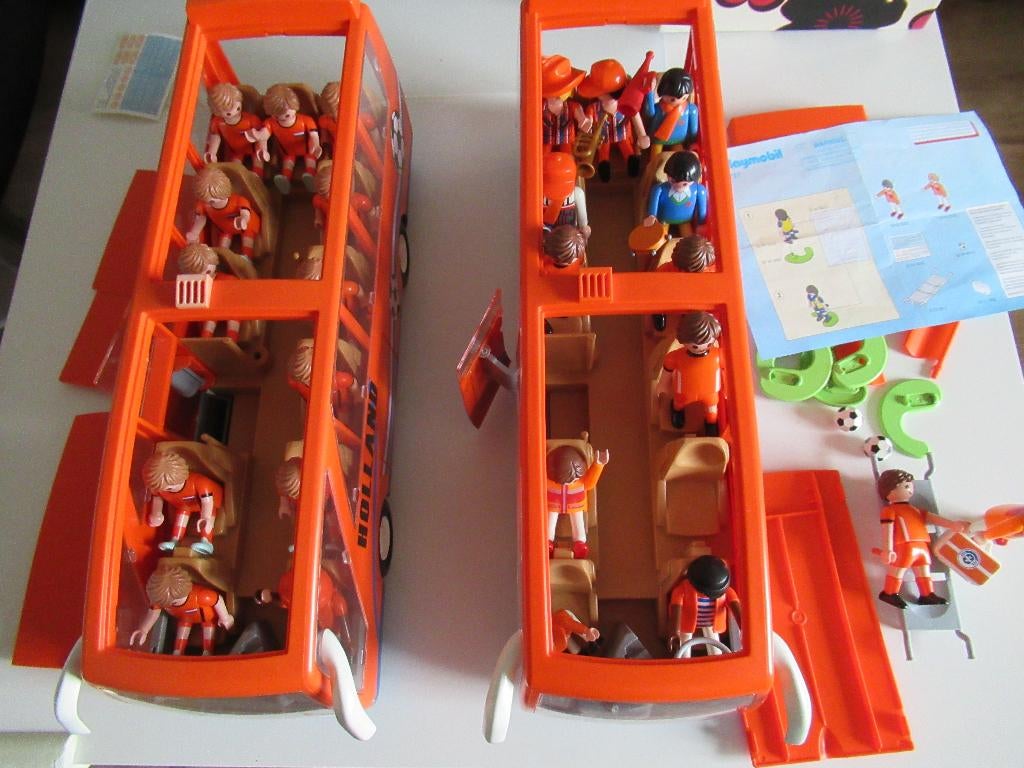 Voetbalspelersbus en Voetbaltoeschouwersbus, Verzamelen, Ophalen, Zo goed als nieuw, Ajax