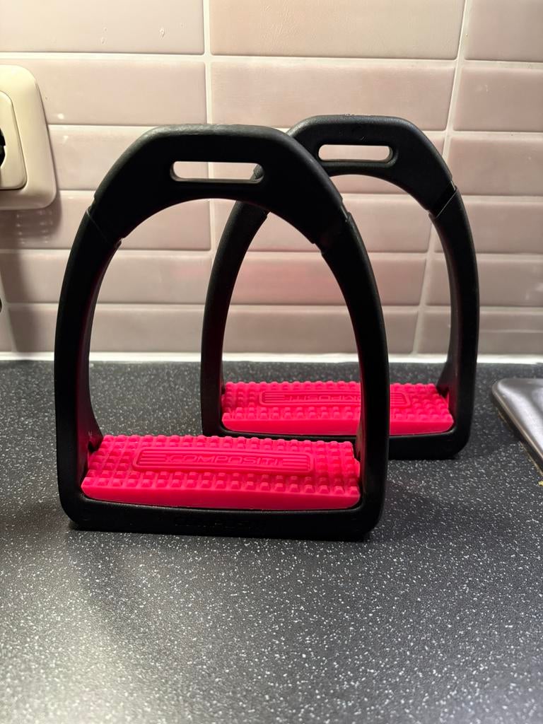 Stijgbeugels kunststof compositi, Dieren en Toebehoren, Paarden en Pony's | Hoofdstellen en Tuigage, Ophalen of Verzenden, Nieuw