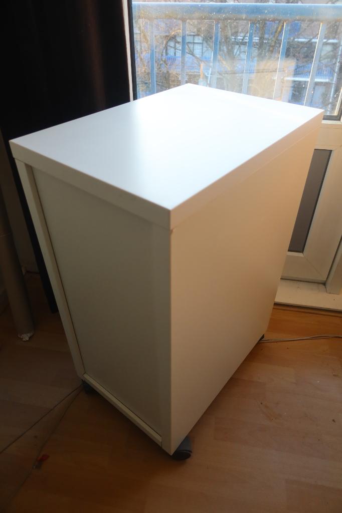 IKEA MICKE ladekastje op wieltjes, Ophalen, Minder dan 50 cm, Zo goed als nieuw, 3 of 4 laden