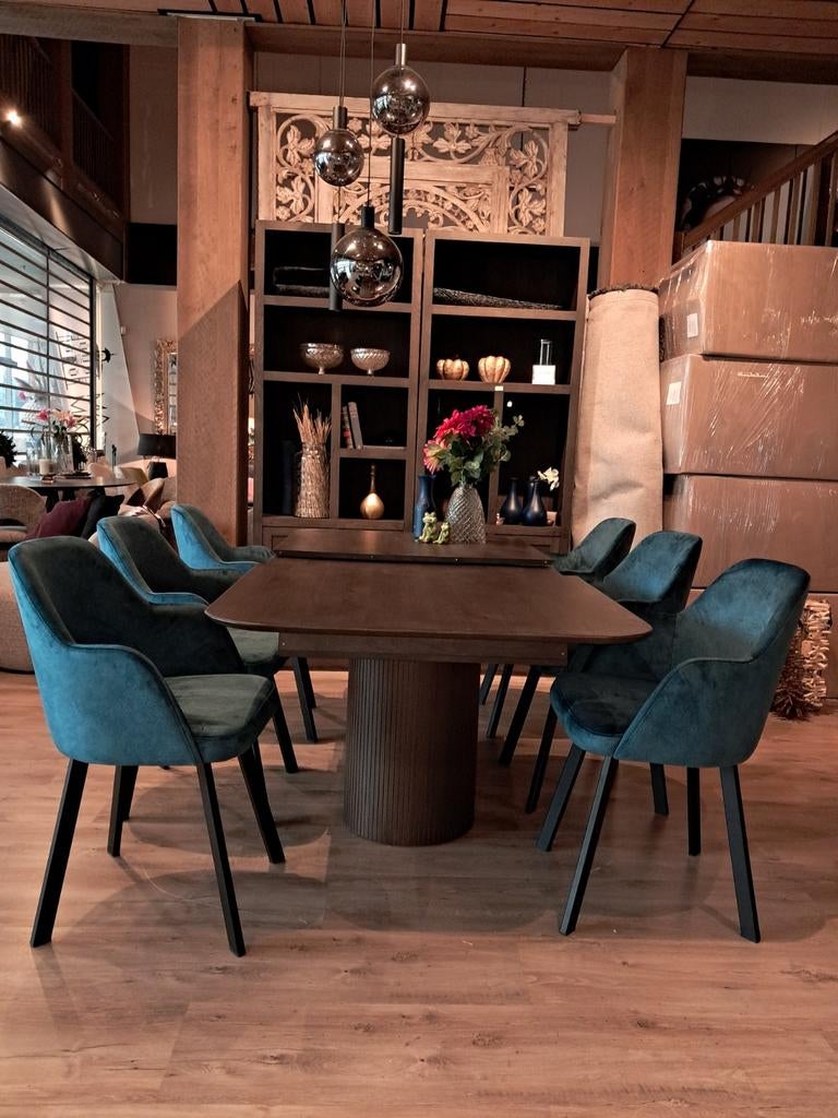 Uitschuifbare eettafel VAN € 2195 VOOR € 1795, Antiek en Kunst, Antiek | Meubels | Tafels, Ophalen