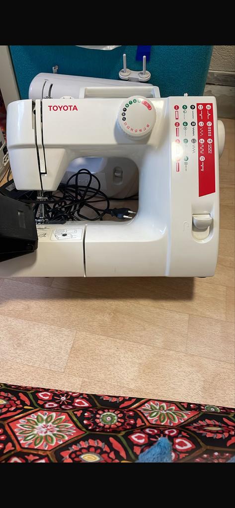Toyota naaimachine, Ophalen of Verzenden, Gebruikt, Naaimachine