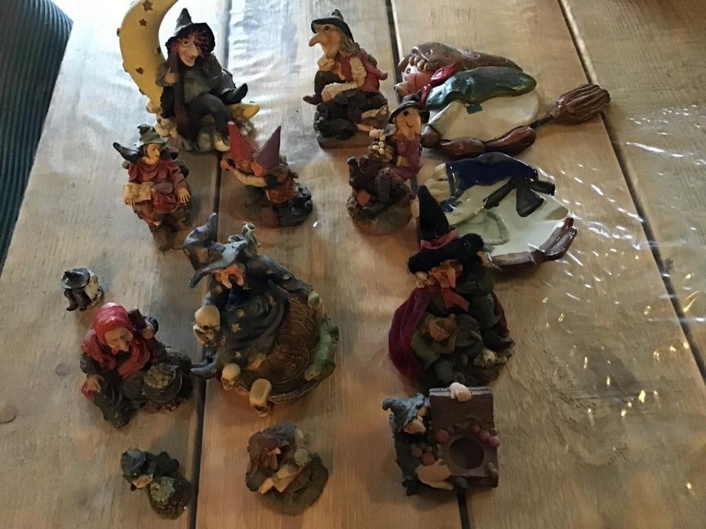 Beelden van heksen, Ophalen of Verzenden, Dier