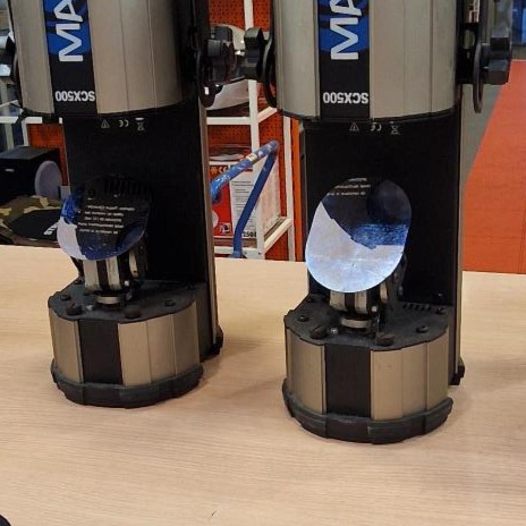 set van 2 Martin Mania SCX500 lampen, Flex Ltd., Zo goed als nieuw, https://flex.com/contact-us, Nobelstraat 10, 5807 GA Oostrum LB, Limburg, Nederland