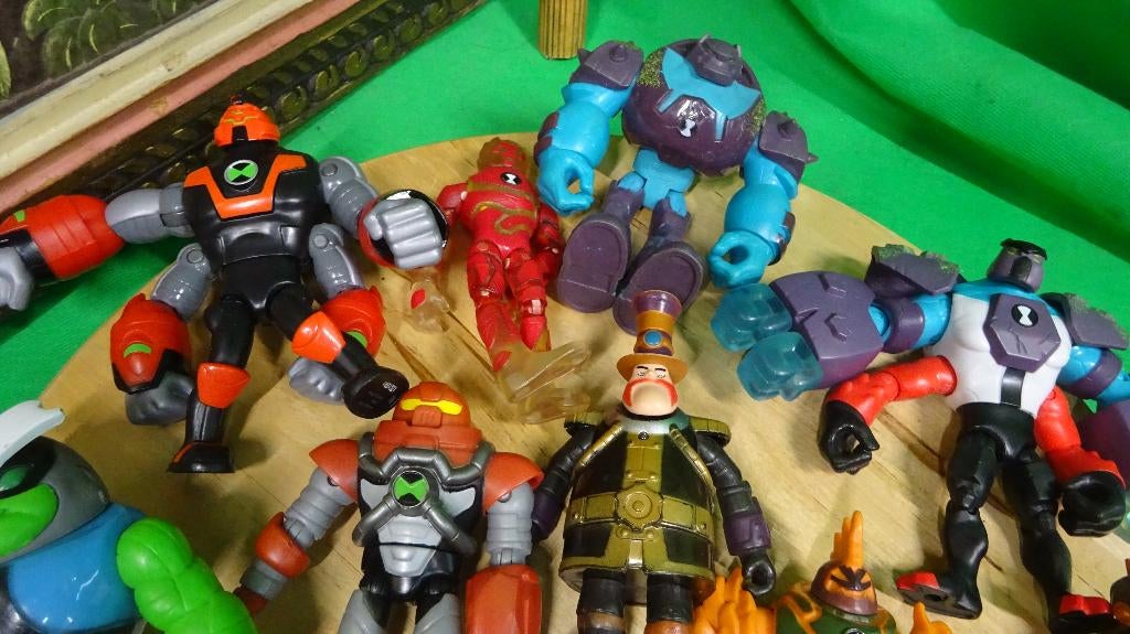 Ben 10 figuren - 19 stuks, ., Ophalen of Verzenden, Zo goed als nieuw, .