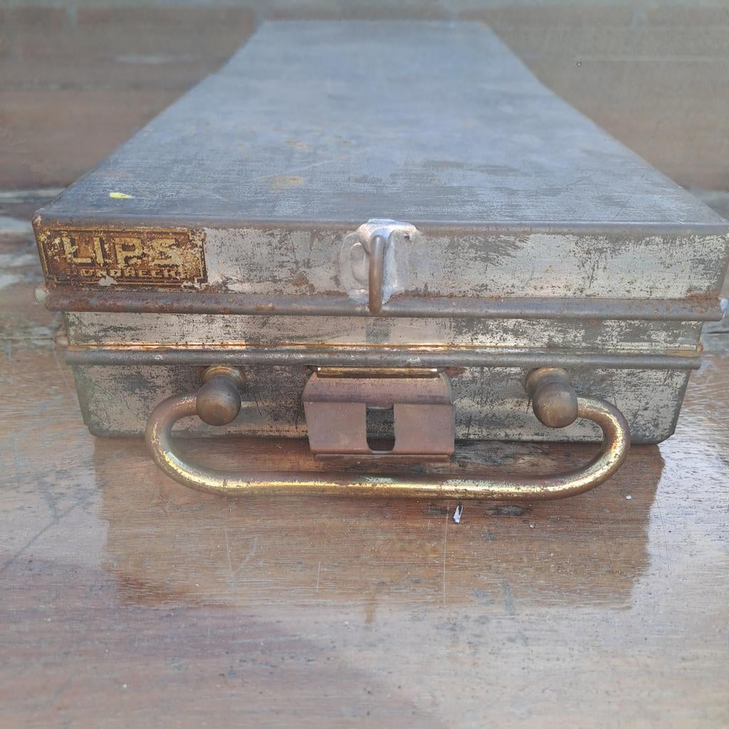 Lips kluis lade, Ophalen of Verzenden