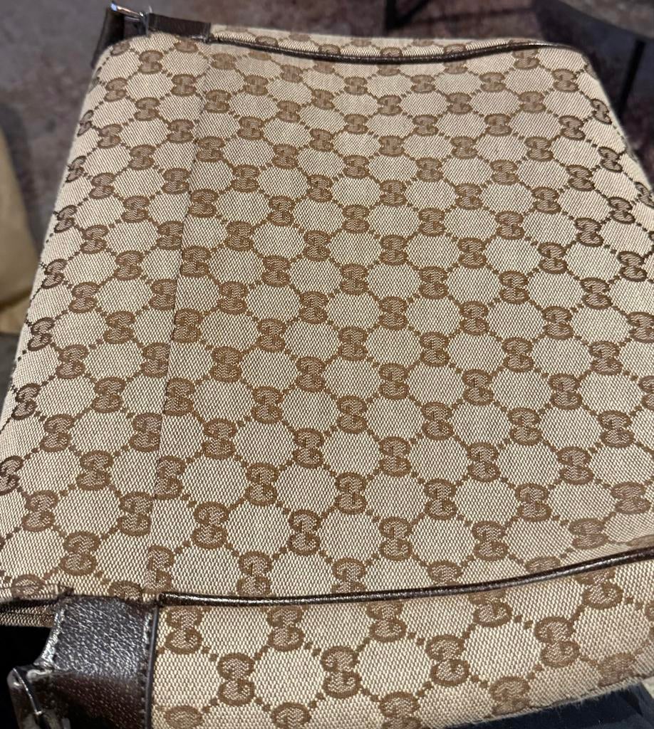 Gucci crossbody schoudertas, Sieraden, Tassen en Uiterlijk, Tassen | Schoudertassen, Overige merken, Gebruikt, Bruin, Ophalen of Verzenden
