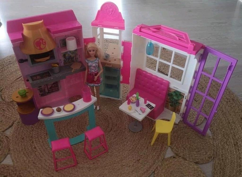Barbie Cook 'n grill restaurant ZGAN, Ophalen of Verzenden, Zo goed als nieuw, Poppenhuis
