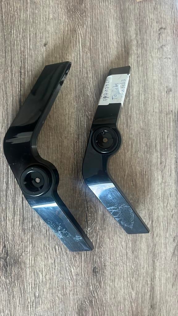 Voetjes Toshiba led tv (43LA2063, 43LU2963, 43UL2B63DG), Ophalen of Verzenden, Zo goed als nieuw