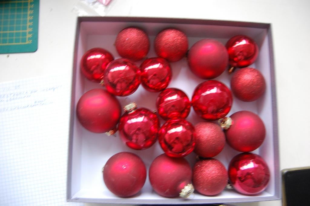 CA 19 ONBREEKDAAR KERSTBALLEN   rood, Ophalen of Verzenden, Zo goed als nieuw