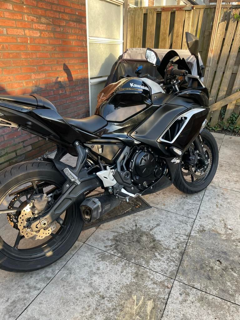 Kawasaki Ninja 650 (A2) 2021, 2 cilinders, Sportuitlaat, Meer dan 35 kW, Minimaal motorrijbewijs A2