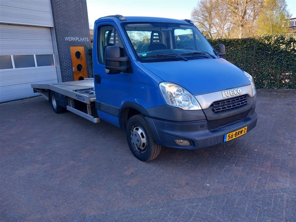 Iveco Daily oprijwagen 50C21 2013 luchtvering, Auto's, Bestelauto's, Zwart, Iveco, Blauw, Bedrijf