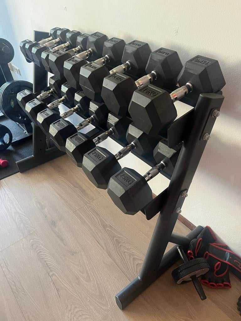 Complete dumbbell set met rek 5 t/m 25 kg, Sport en Fitness, Fitnessmaterialen, Ophalen, Gebruikt, Benen, Halterset