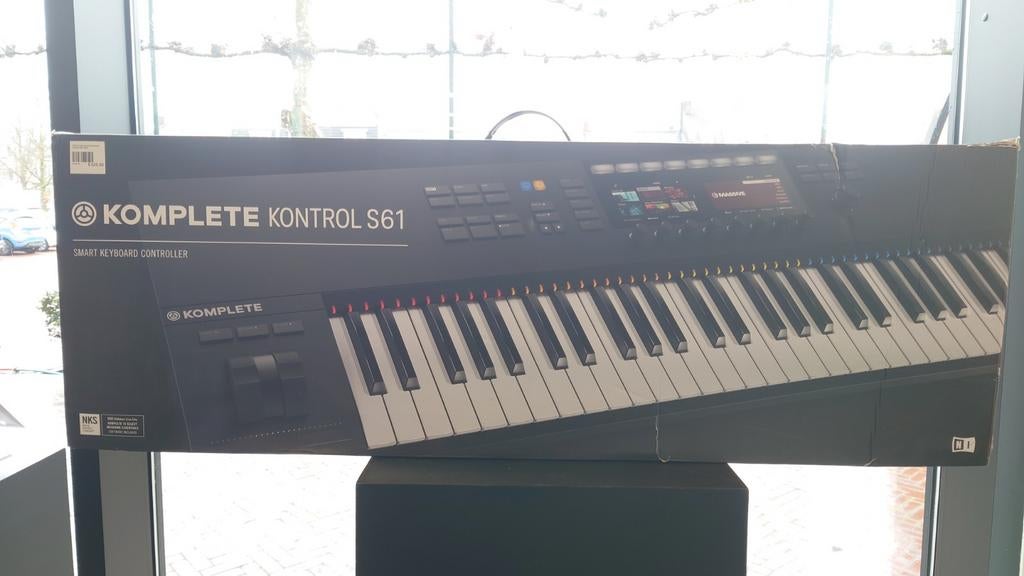 Native Instruments Komplete Kontrol S61 MK2, 61 toetsen, Native Instruments, Info@kingcashshoptilburg.nl, Ophalen