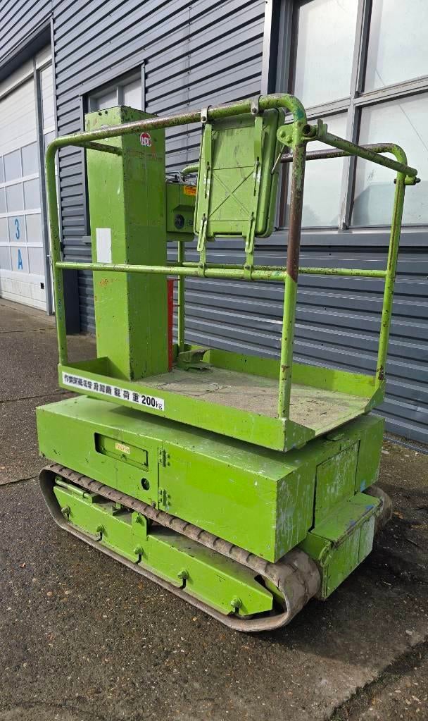 Aichi RM040 rups hoogwerker