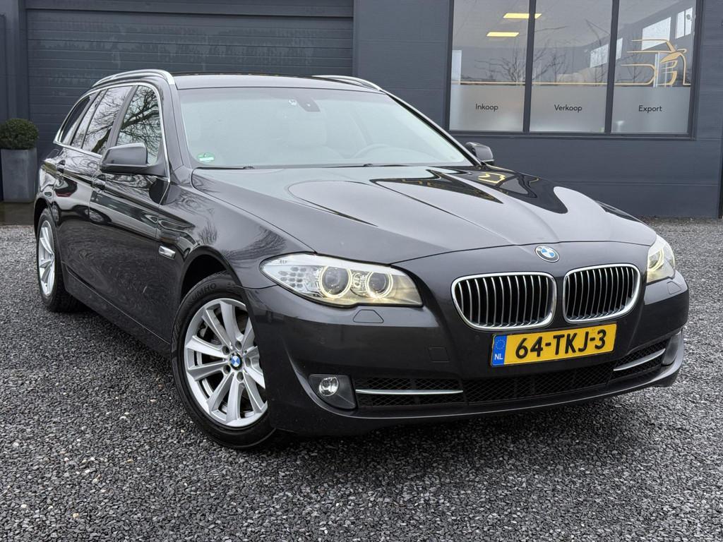 BMW 5-serie Touring 520i High Executive 2e Eigenaar,Navi,Led, Automaat, Euro 5, Gebruikt, Zwart