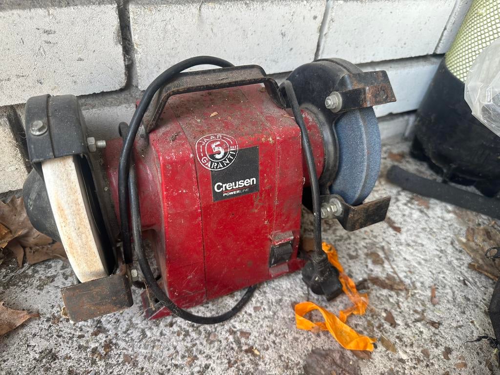 Creusem slijpmachine, Ophalen, Zo goed als nieuw, Minder dan 700 watt, Werkbankslijpmachine