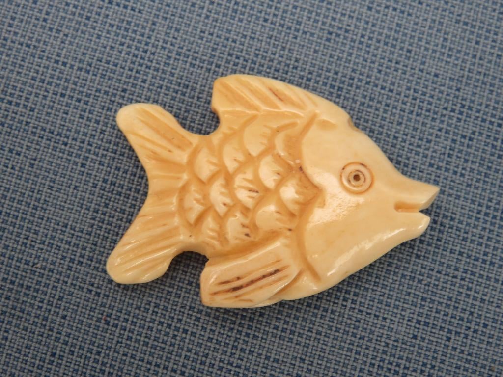 Vis kraal uit been gesneden - 20e eeuw, Ophalen of Verzenden