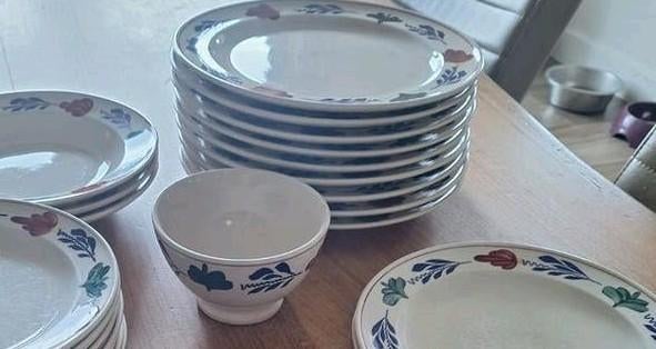 Boerenbont servies, Huis en Inrichting, Keuken | Servies, Gebruikt, Ophalen of Verzenden, Bord(en), Aardewerk