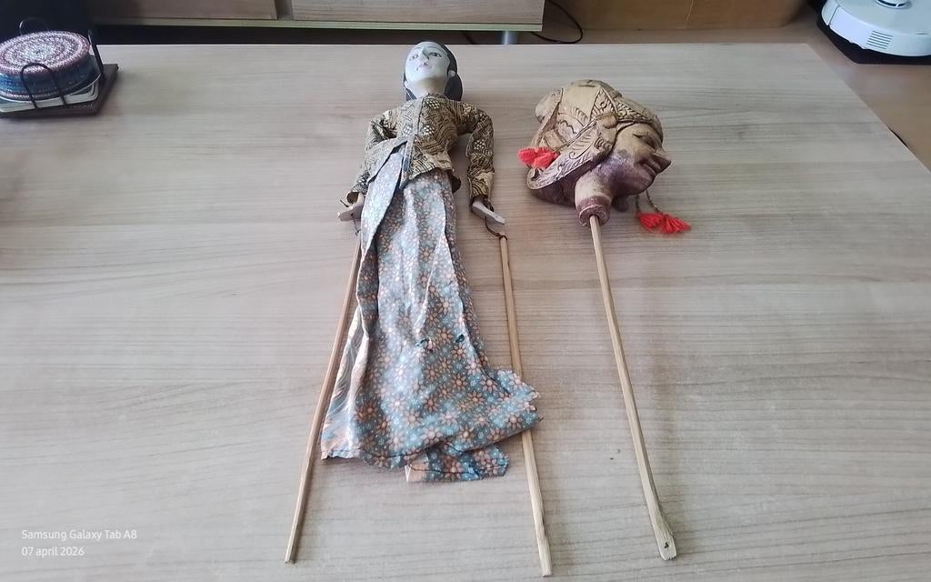 Antieke Wayang Golek pop - Houtsnijwerk traditionele kleding, Ophalen of Verzenden