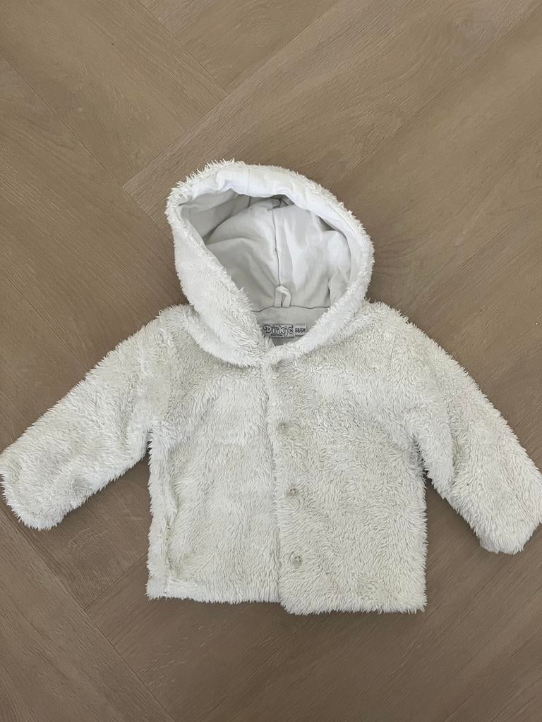 Dirkje wit fluffy vestje/tussenjasje maat 68, Ophalen of Verzenden, Zo goed als nieuw, Meisje, Truitje of Vestje