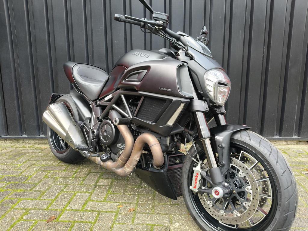 Ducati Diavel Dark - foto 2