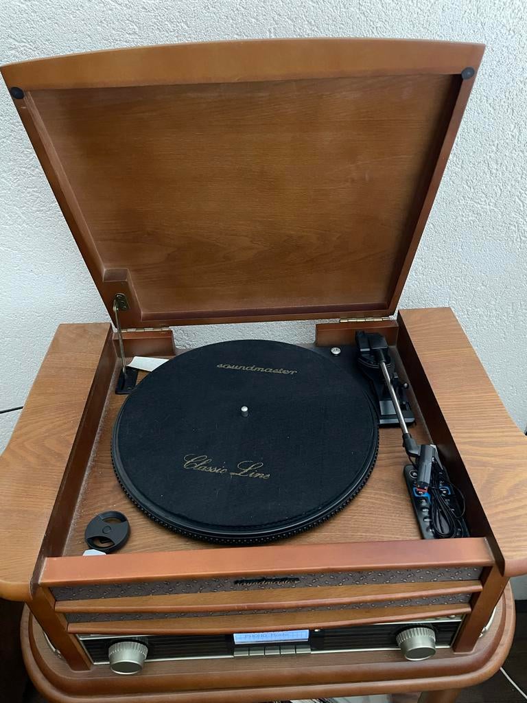 Soundmaster platenspeler met bijpassend meubel, Ophalen, Zo goed als nieuw, Platenspeler, Overige merken