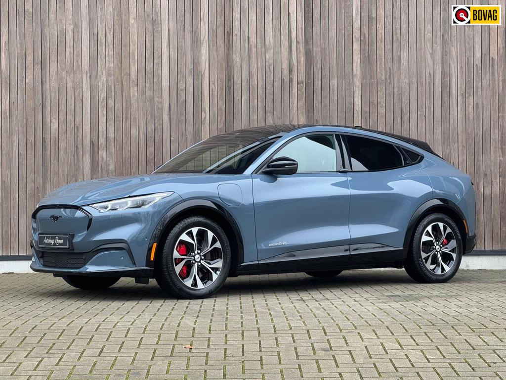 Ford Mustang Mach-E Premium AWD 75 kWh / 19' / Winterpack /, Auto's, Gebruikt, Zwart, Blauw, Leder