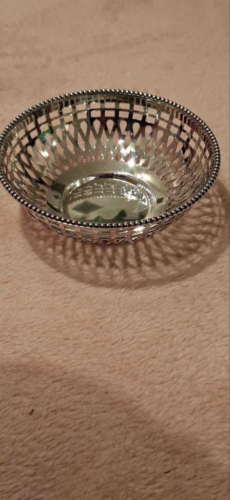 Decoratieve nickel in zilveren Schaaltje, Ophalen of Verzenden