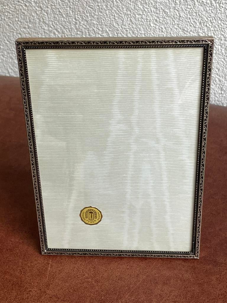 Vintage fotolijstje Jyden met bol glas, Ophalen of Verzenden