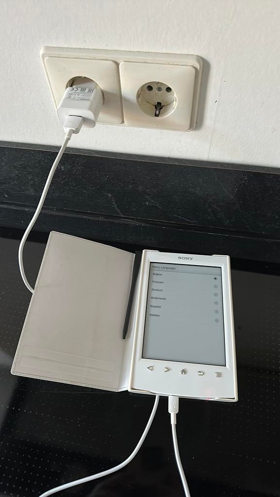 E Reader Sony PRS-T2, Computers en Software, E-readers, Ophalen of Verzenden, Zo goed als nieuw