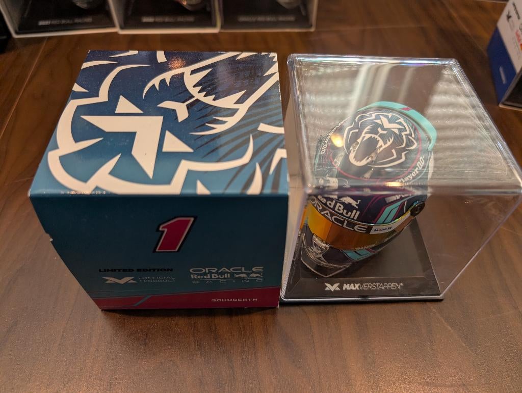 Max Verstappen helm Miami 2023 1:4, Ophalen of Verzenden, Zo goed als nieuw, Formule 1