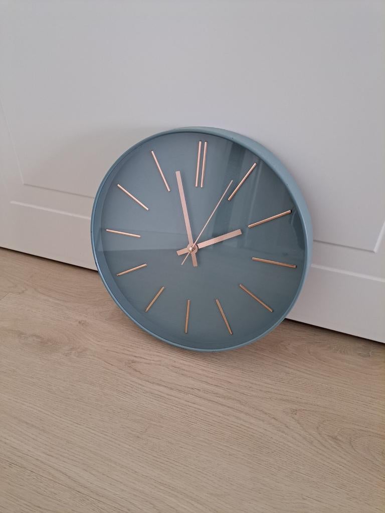 Wandklok turquoise, Ophalen, Zo goed als nieuw, Analoog, Wandklok
