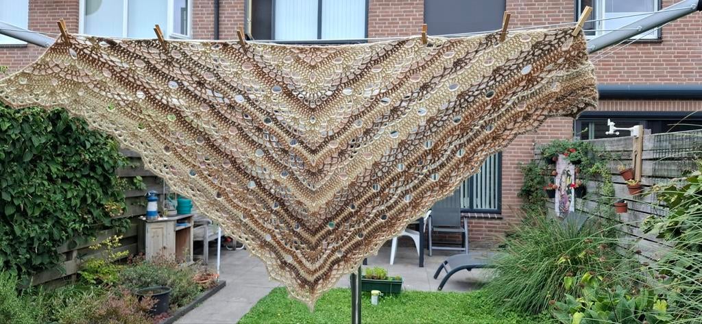 Gehaakte omslagdoek sjaal soft, Kleding | Dames, Mutsen, Sjaals en Handschoenen, Ophalen of Verzenden, Nieuw, Maat 46/48 (XL) of groter