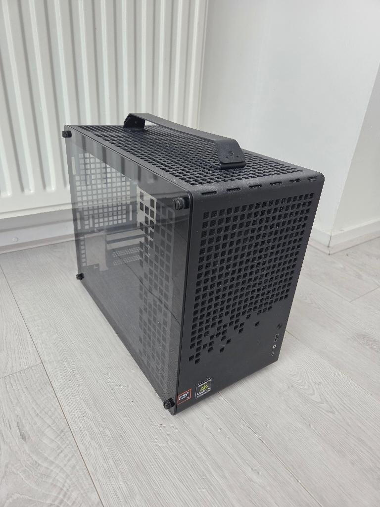 Desktop onderdelen in goede staat, Ophalen, Zo goed als nieuw
