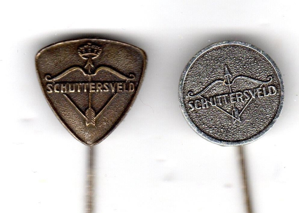 2 speldjes SCHUTTERSVELD ENSCHEDE TEXTIELFABRIEK VAN HEEK A2, Verzamelen, Ophalen of Verzenden, Gebruikt, Overige onderwerpen