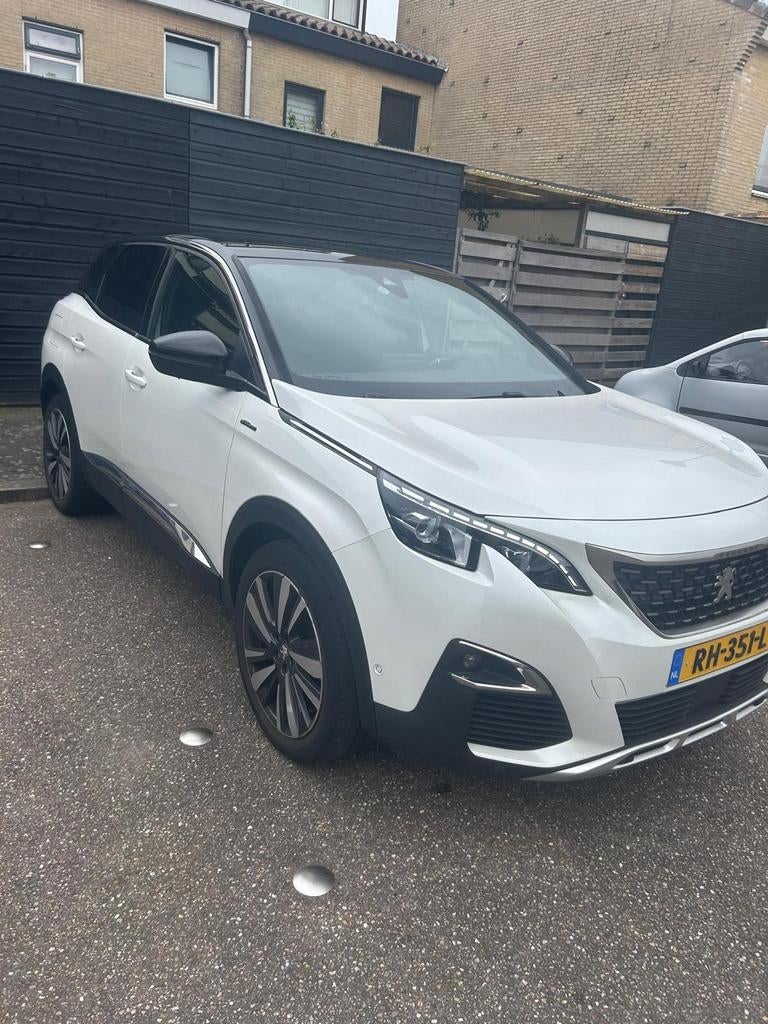 Peugeot 3008 1.2 Puretech 130pk S&S 2017 Wit gt line, 1199 cc, Wit, Origineel Nederlands, Handgeschakeld