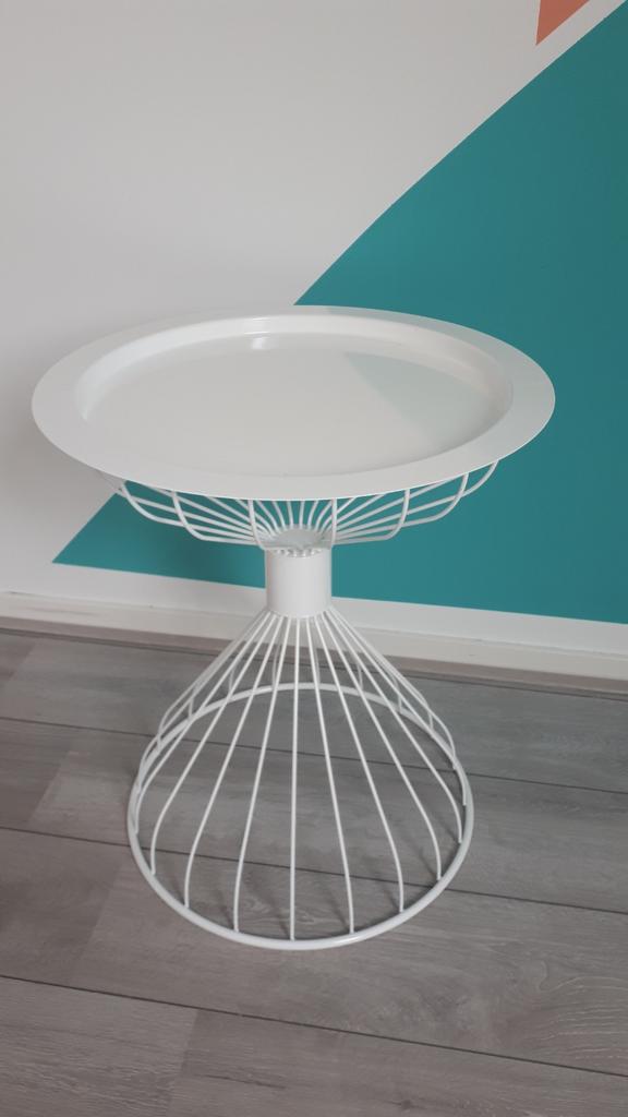 ( Zuiver ) Bijzettafel, Huis en Inrichting, Ophalen, Metaal of Aluminium, Rond, Zo goed als nieuw