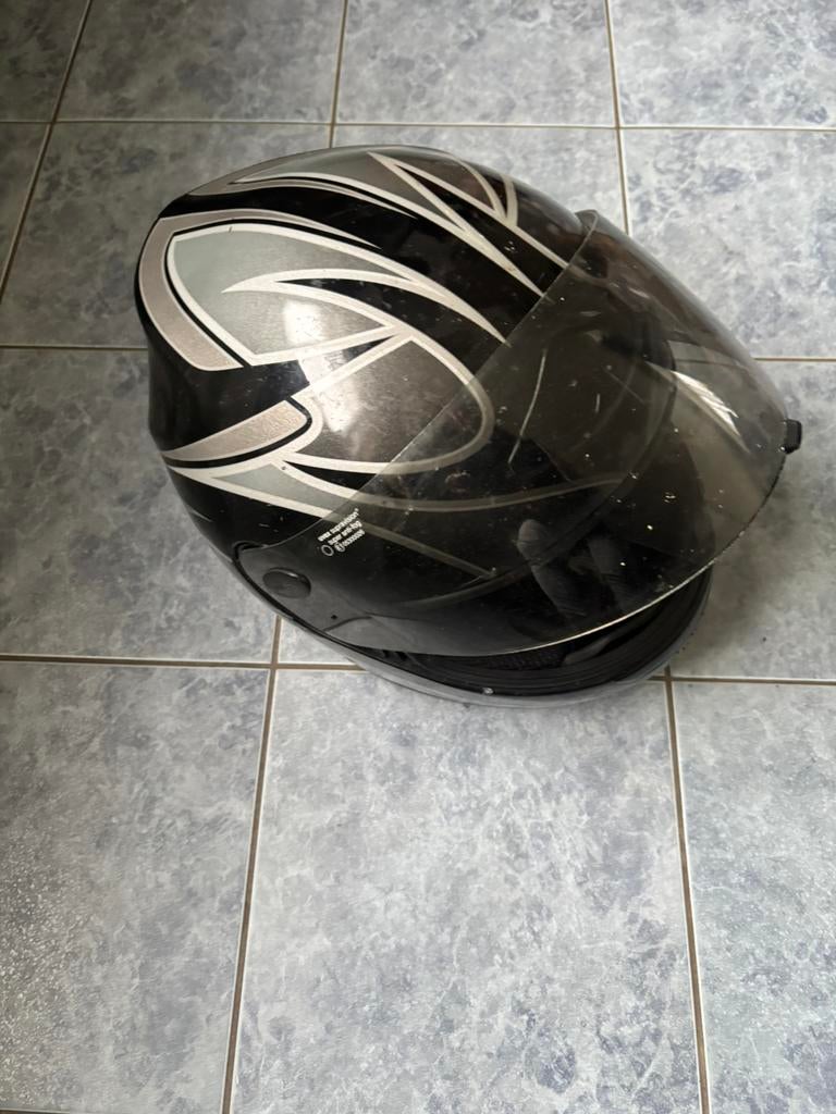 Helm te koop voor maar 40 euro ( motor helm), Ophalen of Verzenden, Medium