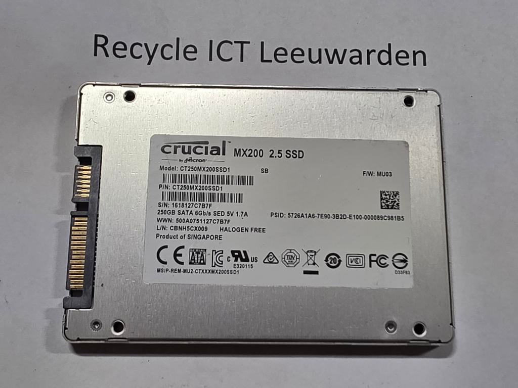 Crucial 250gb laptop ssd hdd hardeschijf mx200, Intern, Gebruikt, Ophalen of Verzenden, Crucial
