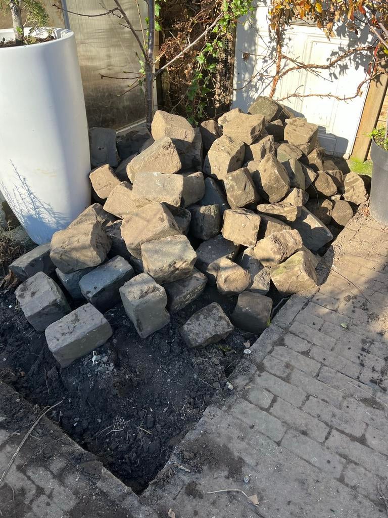 Gratis Rotsblokken voor tuin of landschapsinrichting, Tuin en Terras, Grind, Keien en Split, Gebruikt, Kei, Grijs, Overige materialen