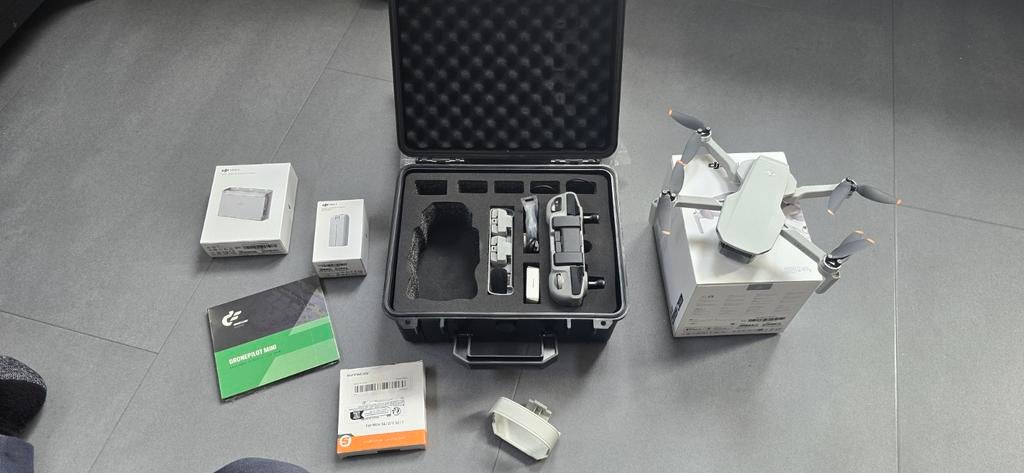 DJI Mini 2 SE - Zo goed als nieuw!, Cameradrone, Zo goed als nieuw, 1 tot 5 kilometer, Gimbal (camerastabilisatie)