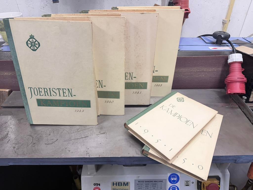 ANWB Toeristen-Kampioen, Gelezen, Europa, Ophalen of Verzenden, Reisgids of -boek