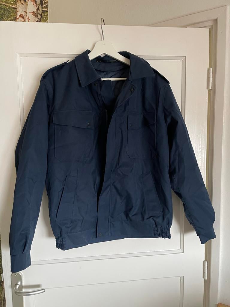 Korte KLU Jas - Nieuwstaat - Maat 48, Ophalen, Nieuw, Maat 48/50 (M)