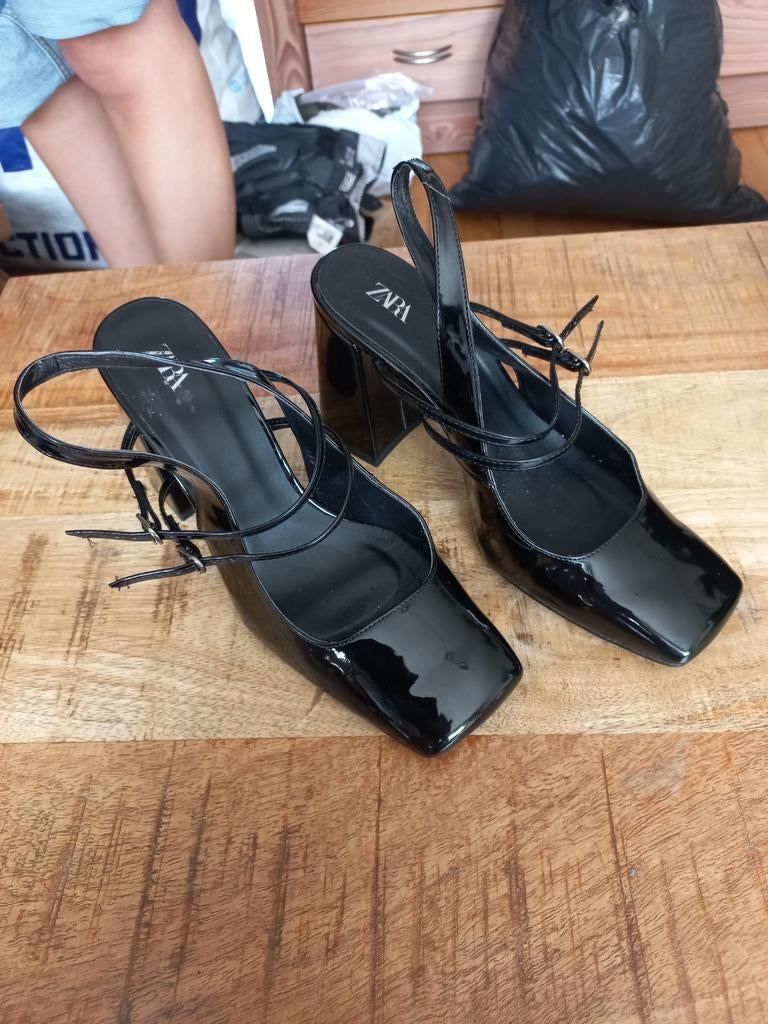 Mary Jane hakken mt 39 als nieuw!, Kleding | Dames, Schoenen, Ophalen of Verzenden, Zo goed als nieuw, Zwart